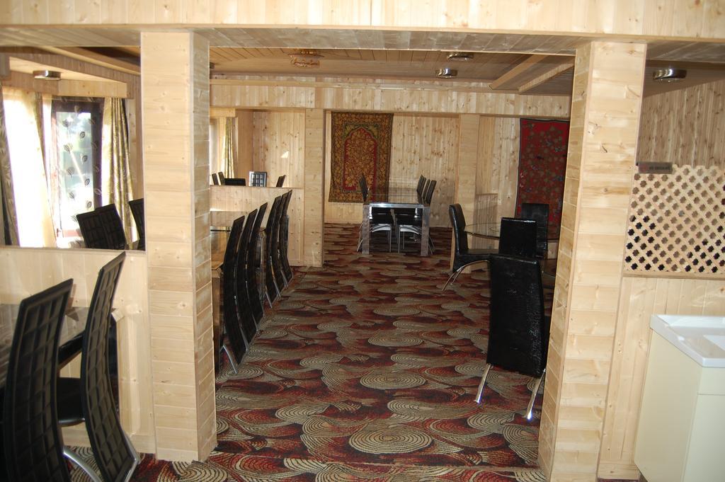 Hotel Zahgeer Continental Gulmarg Quarto foto